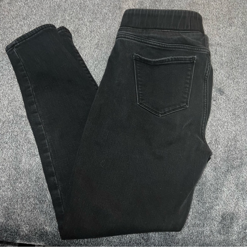 Old Navy black jeggings size 10.